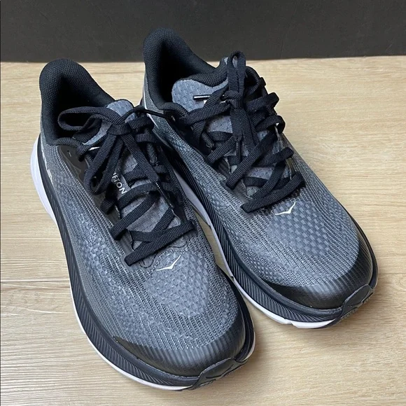 HOKA Kids' Grade School Clifton 9 Running Shoes, SIZE 3 1/2 - Picture 3 of 10